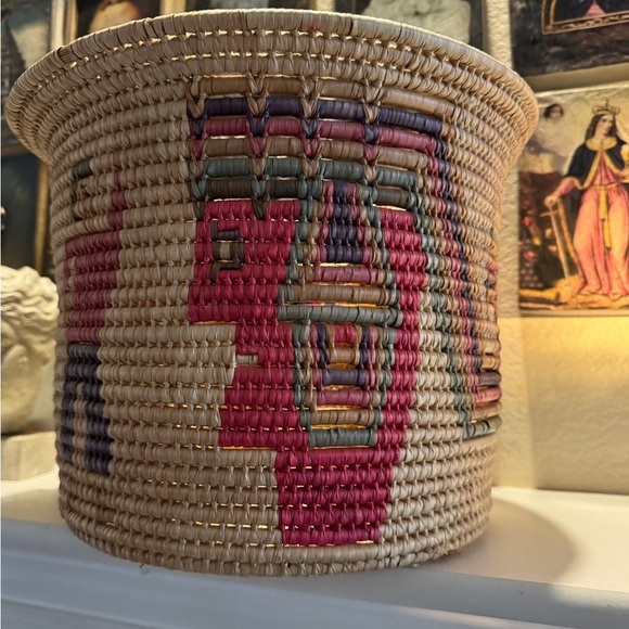 Handcrafted Multicolor Pictorial Woven Basket with Geometric‎ Patterns - Picture 3 of 10